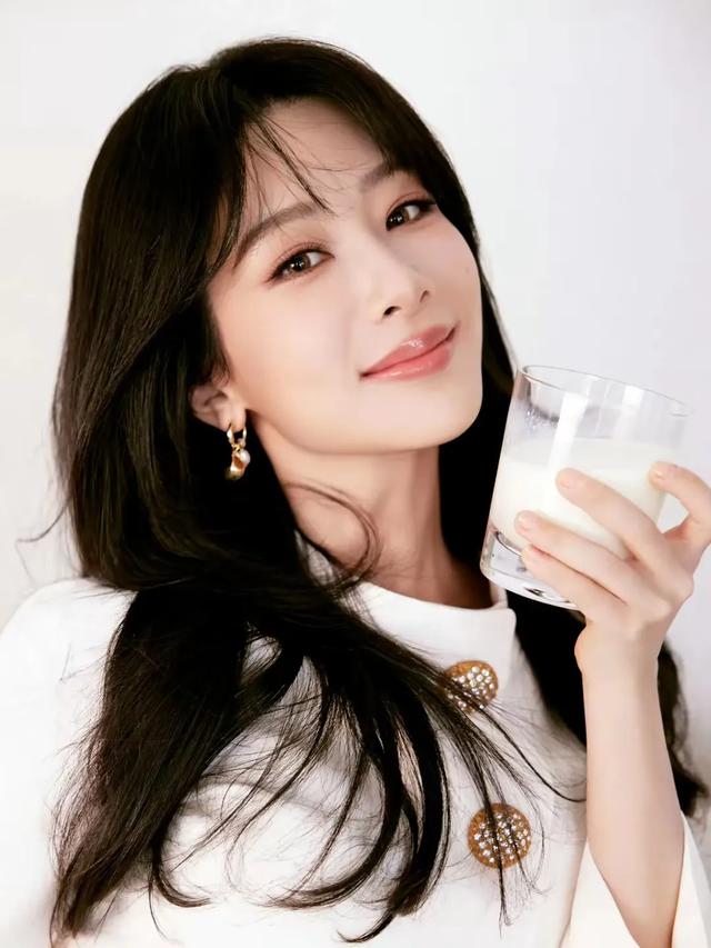 北京美女明星:颜值与才华共璀璨