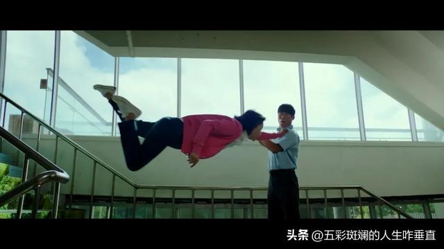 韩国第一美女倒追老实男,韩国电影好会拍,中年人的爱情也这么甜