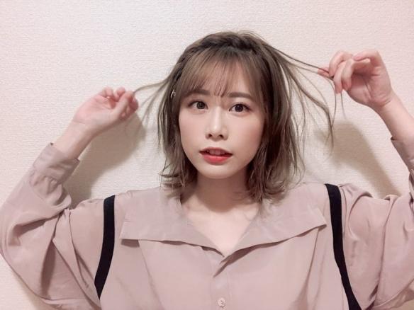 丰满车灯夺人眼球!日本正妹偶像 奥津マリリ 美照赏