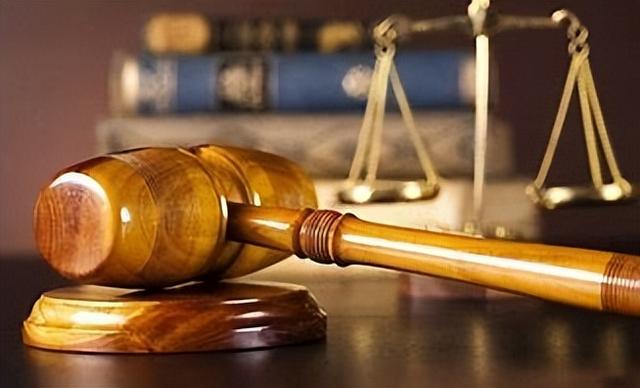 女主播为推销隆胸产品,当场在直播间脱衣服,超40万人在线观看