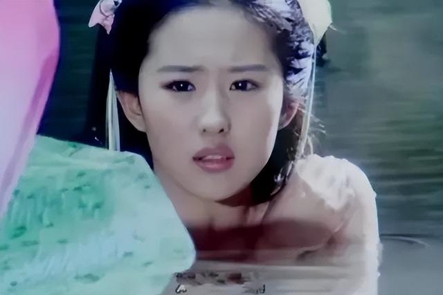 同样是“美人出浴”,有的清纯妩媚惹人怜,剩下的只想摁水里