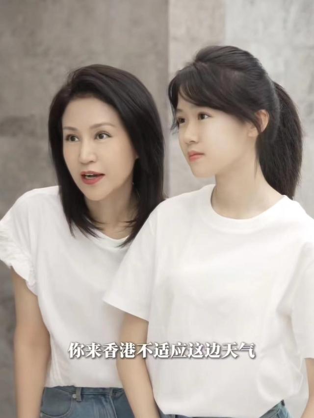 陆毅女儿贝尔近照惊艳,腿又长又细,身高直逼180cm