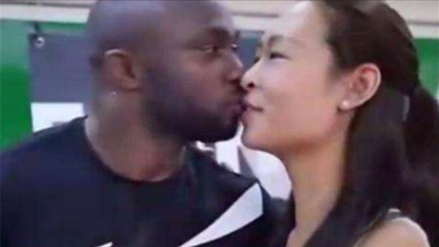 白富美疯狂迷恋黑人壮汉,3年生了2娃,结局如何?