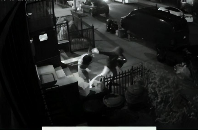 2010年,中国美女留学生在美国街头被侵犯致死,路人无一伸出援手