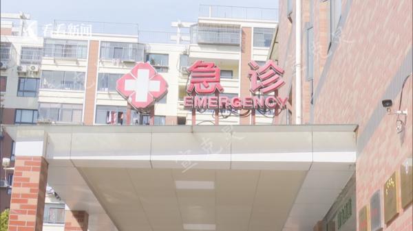41岁女子在沪医院厕所产子,拍拍屁股就走了!医生追问还不承认……