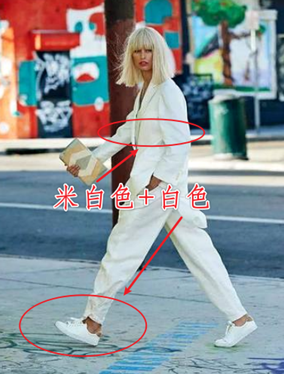 这才是今秋流行打扮:西裤+运动鞋,40、50岁女人穿洋气舒适