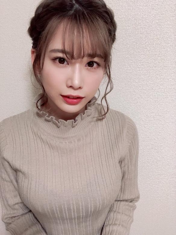 丰满车灯夺人眼球!日本正妹偶像 奥津マリリ 美照赏