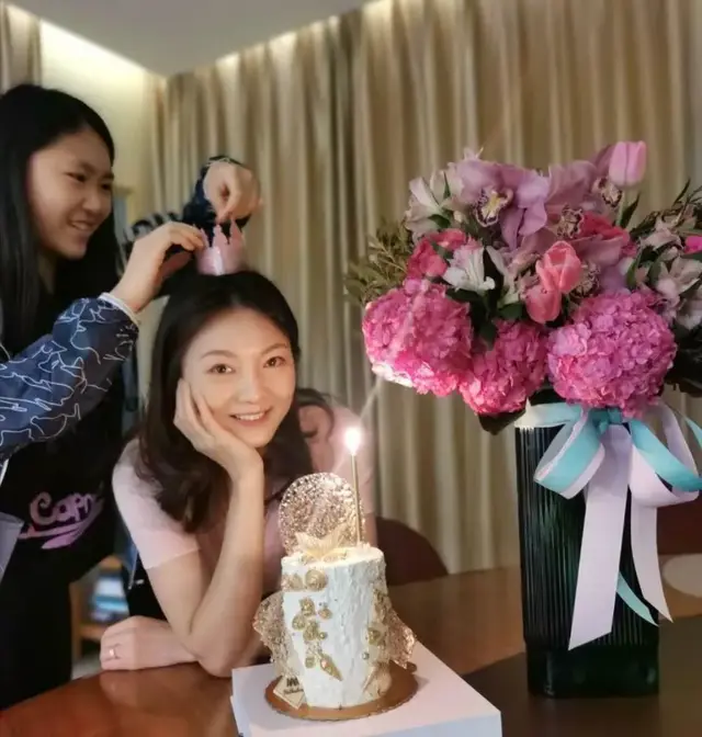 “土妹”陈婷:18岁跟了张艺谋,无名无分伺候11年,现终于成赢家
