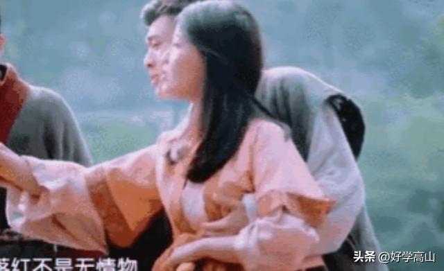强吻、摸胸、掀裙底,这些男星究竟是真敬业,还是借机揩油?