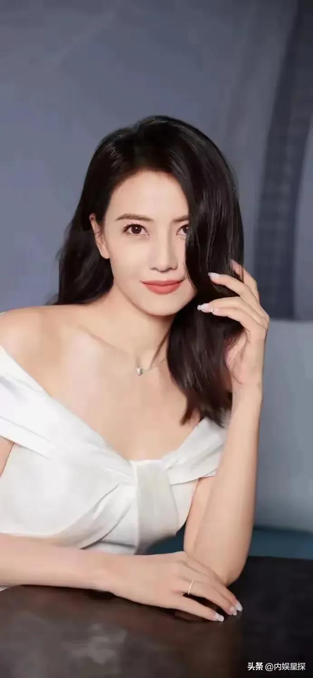 北京美女明星:颜值与才华共璀璨