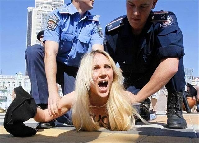 “欧洲子宫”,冷战结束后一手好牌的乌克兰,为何以卖女人为生?