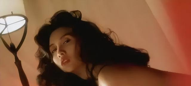 三级女王一脱成名,集甜美、性感妩媚于一身,现在她过得怎么样?
