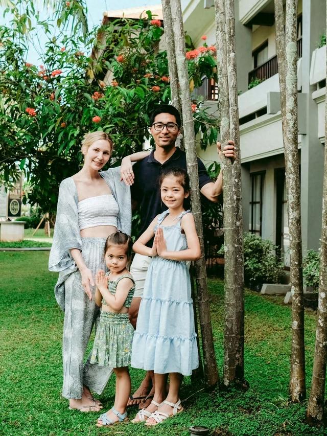 湖北小伙娶澳洲美女,婚后生俩娃,媳妇年入40万,小伙成全职奶爸