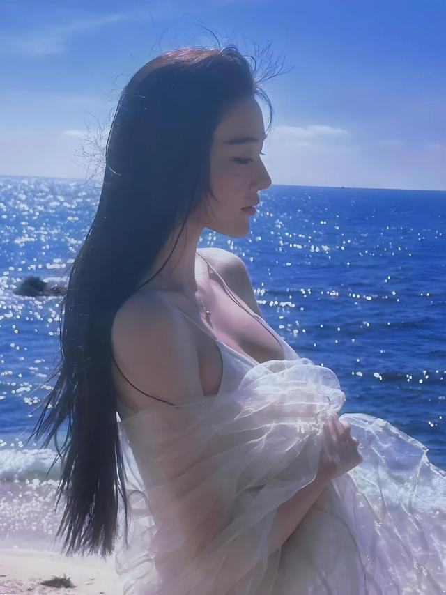 张馨予也太美了!丰乳肥臀,致命诱惑!