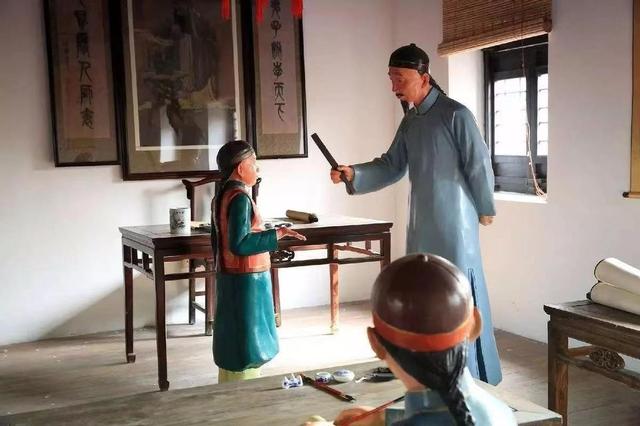 13岁学生因未完成作业,屁股被老师打开了花!警察:不违法