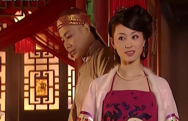 中国初代裸模汤加丽:被父亲嫌弃,和丈夫离婚,今48岁成单亲妈妈