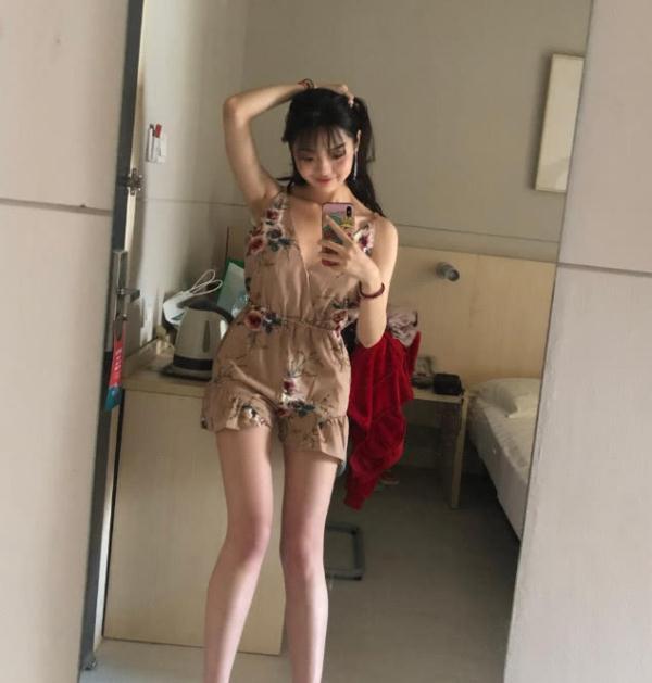《快乐星球》中女神长大了,一转眼成为大美女,冰柠檬美到认不出
