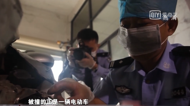6年前单身美女死在车库中,尸检时胸前的伤痕,成为法医破案关键