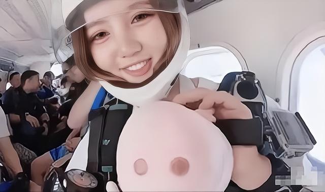 花费上千万,挑战极限运动,24岁翼装飞行女神魂断天门山,值得吗