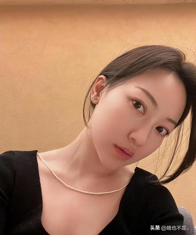 美艳绝伦!Ryann Murphy比基尼写真大公开,性感身姿引爆网络