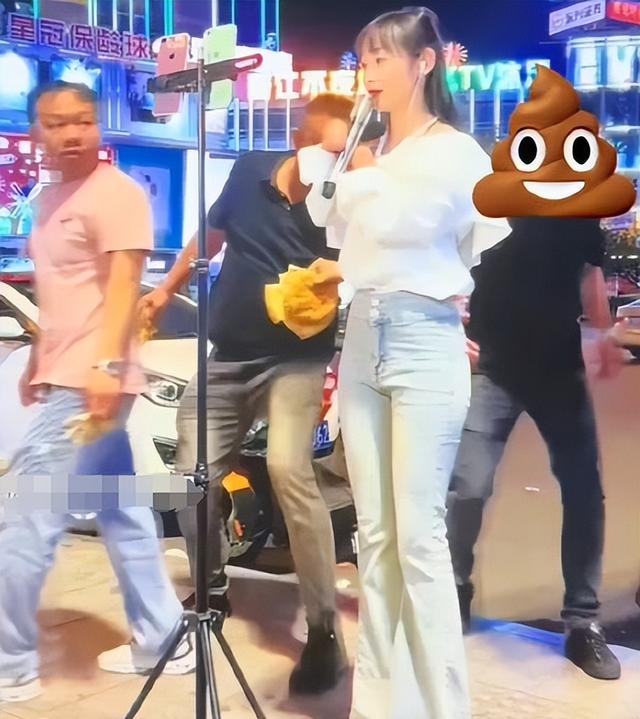 无手残疾女孩:户外直播唱歌遭“咸猪手”,被拍屁股后委屈落泪