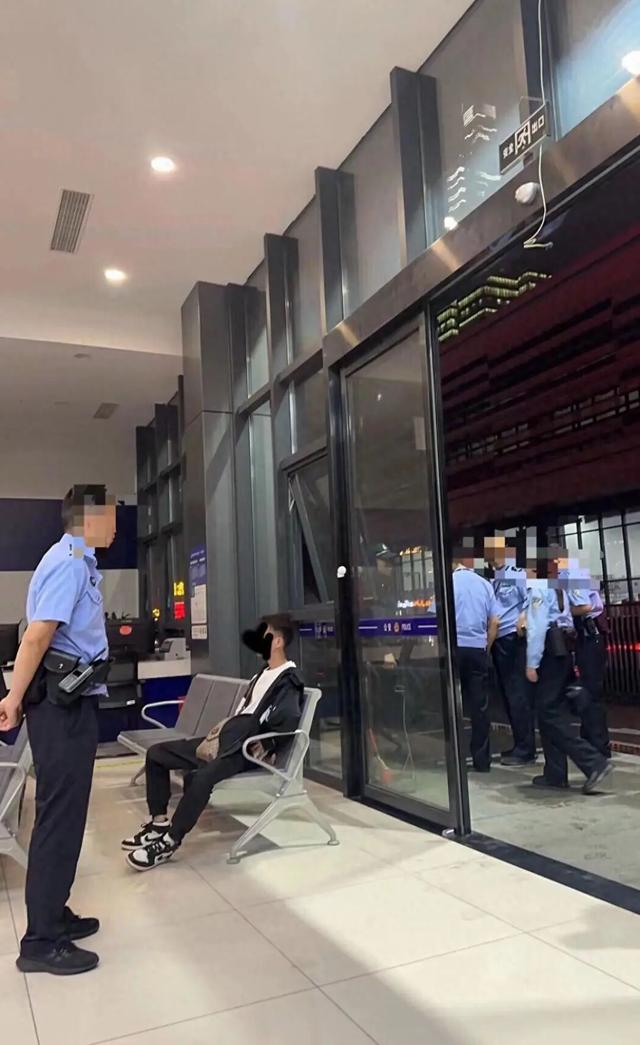 “屁股下面有东西碰我”,女子自曝音乐节遭男子脱裤子猥亵,网友炸了!
