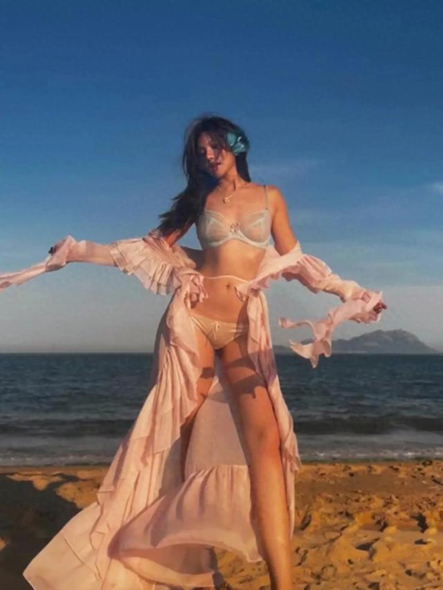 谁能抵挡?性感泳装女神的火辣写真大赏!