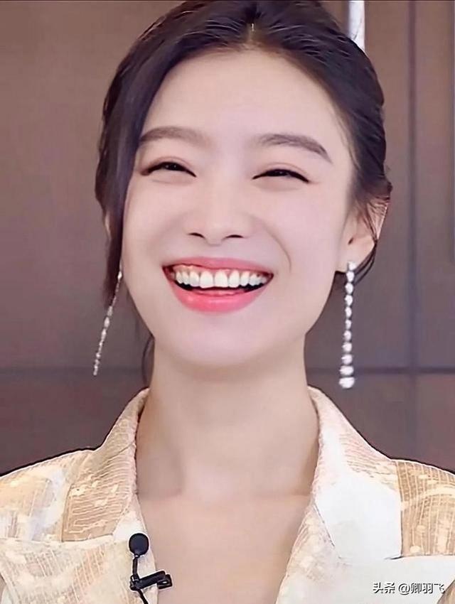 天生“狐狸眼”的4位女星,个个妩媚灵动,都是绝色美女
