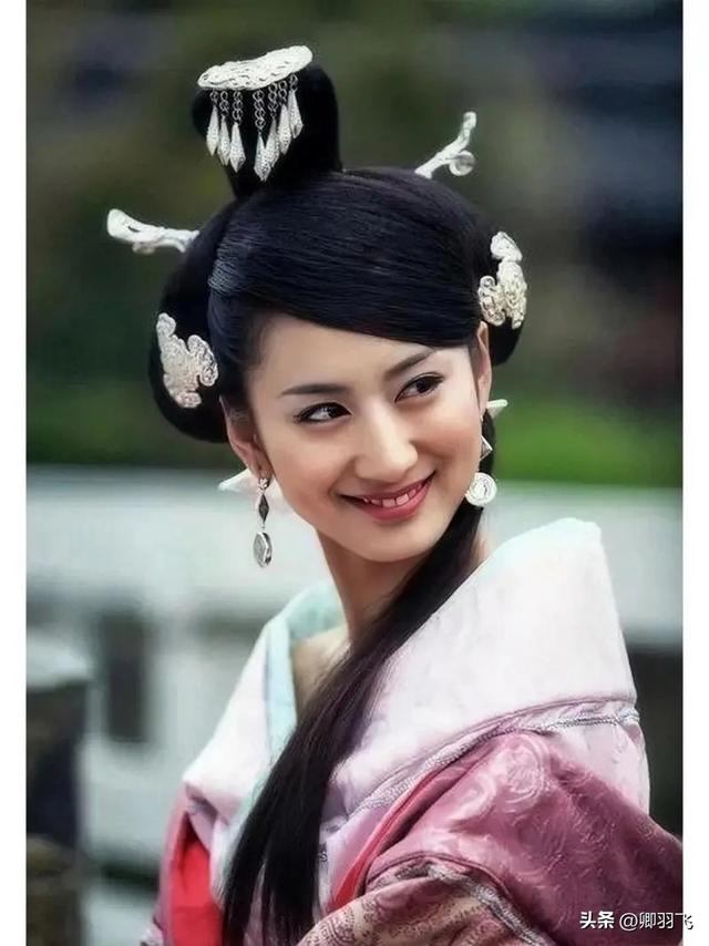 天生“狐狸眼”的4位女星,个个妩媚灵动,都是绝色美女