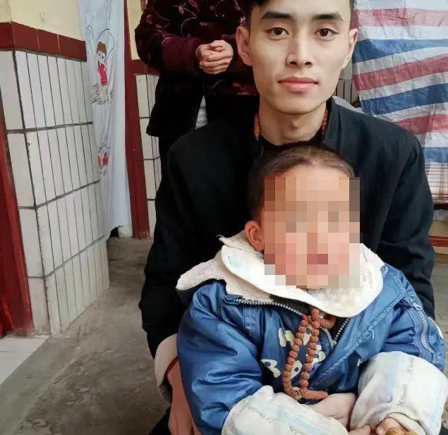 网红在直播中喝空10个酒瓶后,猝然离世