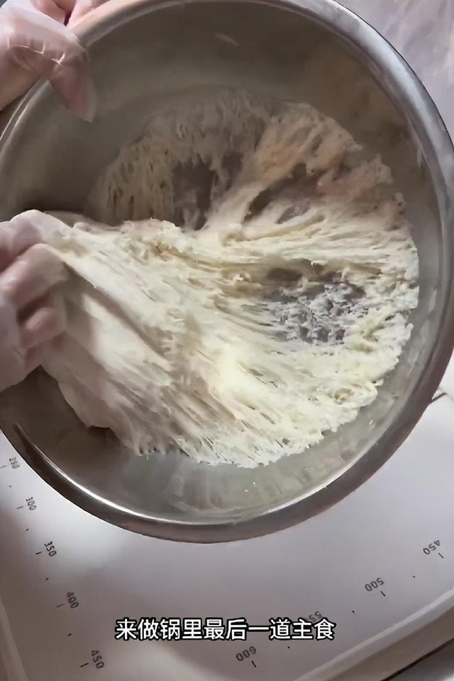 女子花36块一锅做了10个热菜,土豆整块炖,奶奶看完皱眉直拍大腿