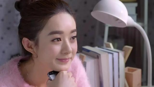 “古灵精怪”别硬演,比起装嫩、挤眉弄眼,这8位女明星高明的多