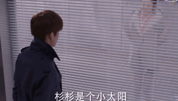 “古灵精怪”别硬演,比起装嫩、挤眉弄眼,这8位女明星高明的多