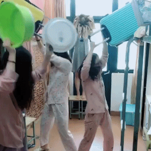 她是主演《肉蒲团》的D女神,如今混迹直播间,颜值大变