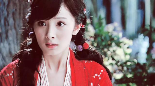 “古灵精怪”别硬演,比起装嫩、挤眉弄眼,这8位女明星高明的多