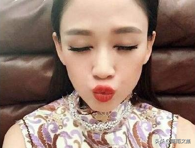 8位女星嘟嘟嘴,迪丽热巴可爱,赵丽颖甜美,杨紫俏皮,你喜欢谁