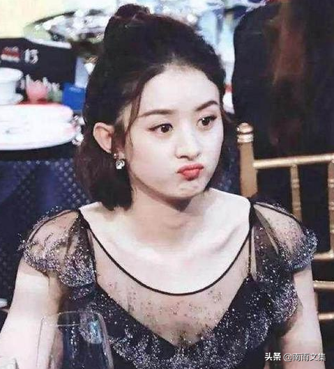 8位女星嘟嘟嘴,迪丽热巴可爱,赵丽颖甜美,杨紫俏皮,你喜欢谁