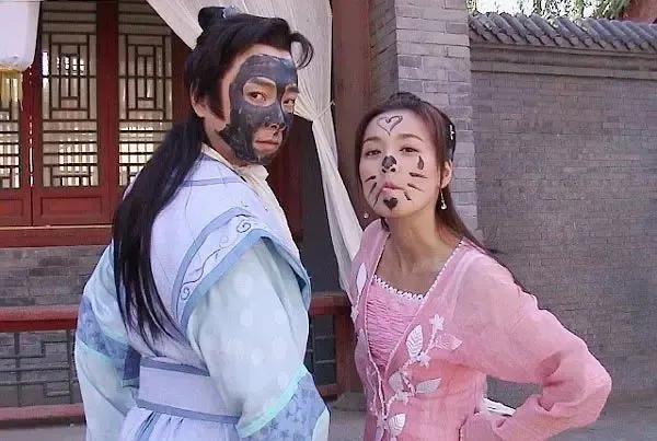 “古灵精怪”别硬演,比起装嫩、挤眉弄眼,这8位女明星高明的多