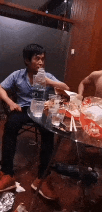 她是主演《肉蒲团》的D女神,如今混迹直播间,颜值大变