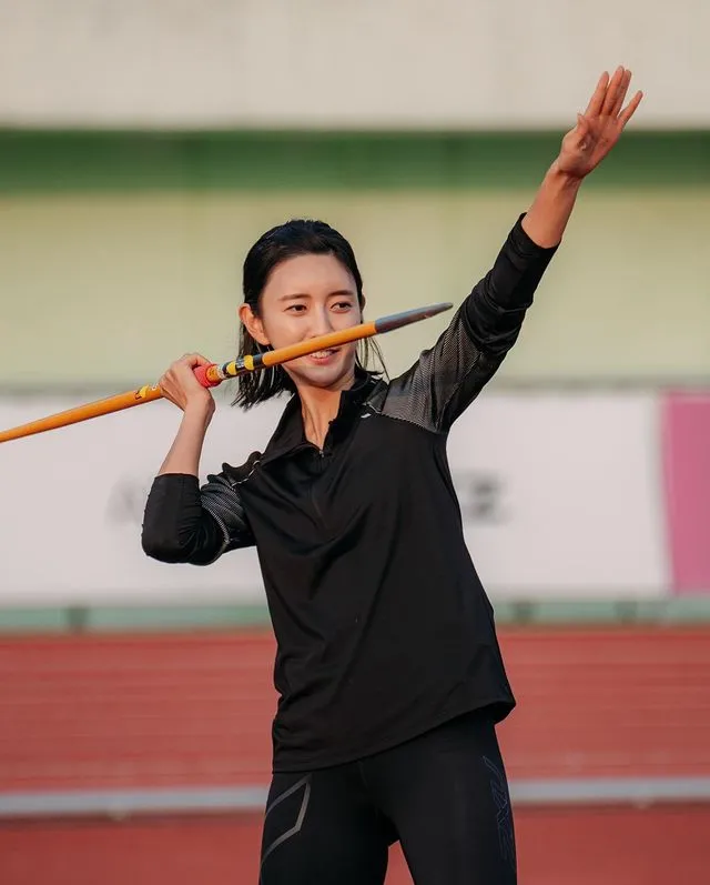 韩国田径女神爆红网络,天使脸魔鬼身材!网友:力量美我爱了