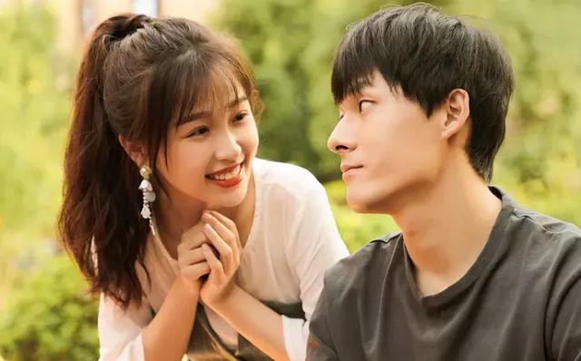 “古灵精怪”别硬演,比起装嫩、挤眉弄眼,这8位女明星高明的多
