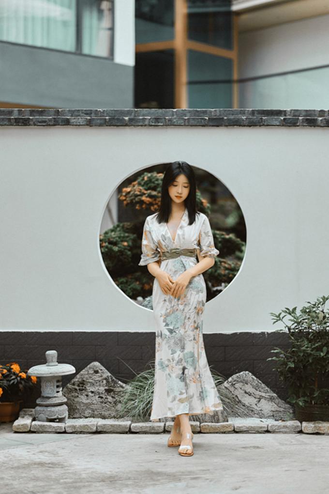端庄美丽又大方