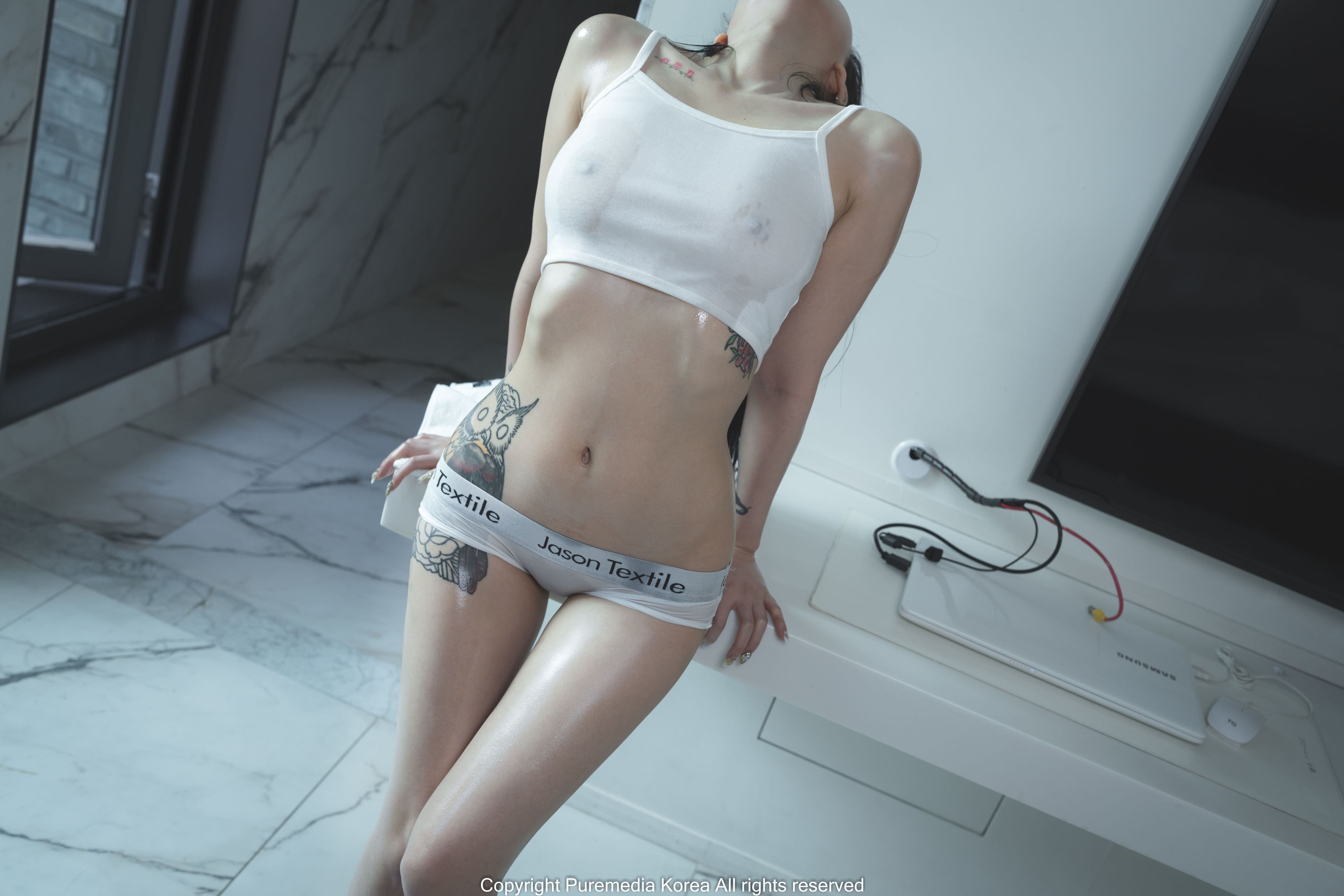 床上的美妇